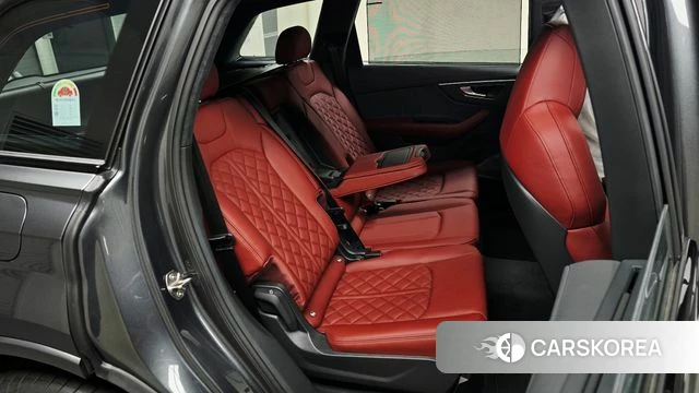 Audi SQ7 (4M) 2026 Серый из Кореи, фото 2