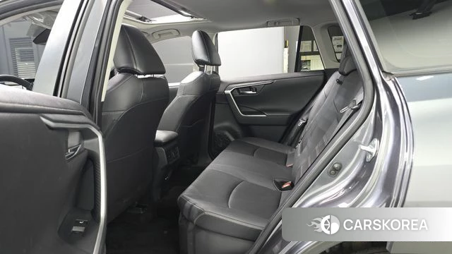 Toyota RAV4 5th Generation 2023 Серый из Кореи, фото 2