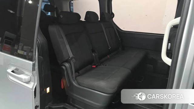 Hyundai Staria 2022 Серебристо-серый из Кореи, фото 2
