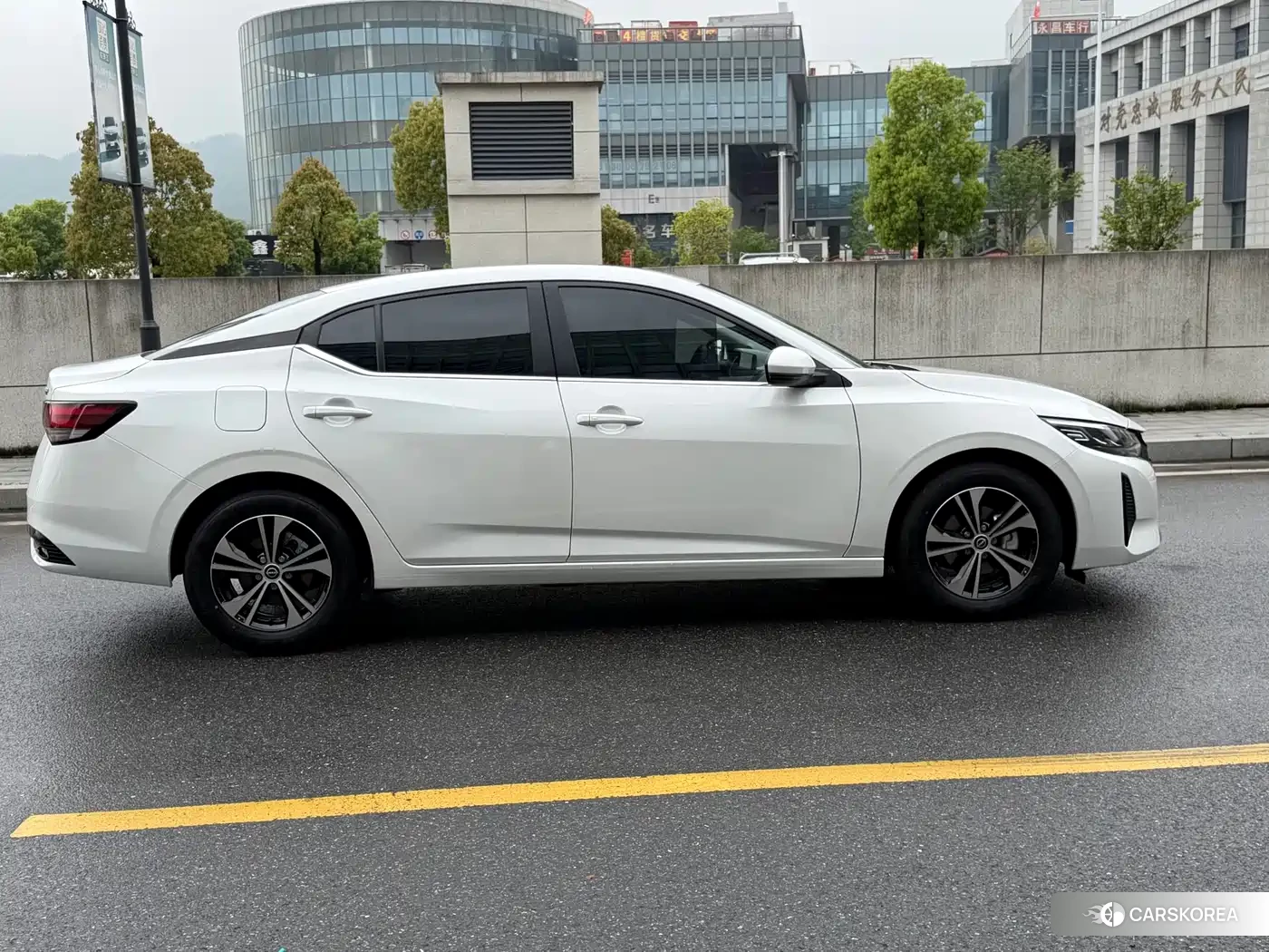 Nissan Sylphy 2025 Белый из Китая, фото 2