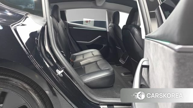 Tesla Model 3 2025 Черный из Кореи, фото 2