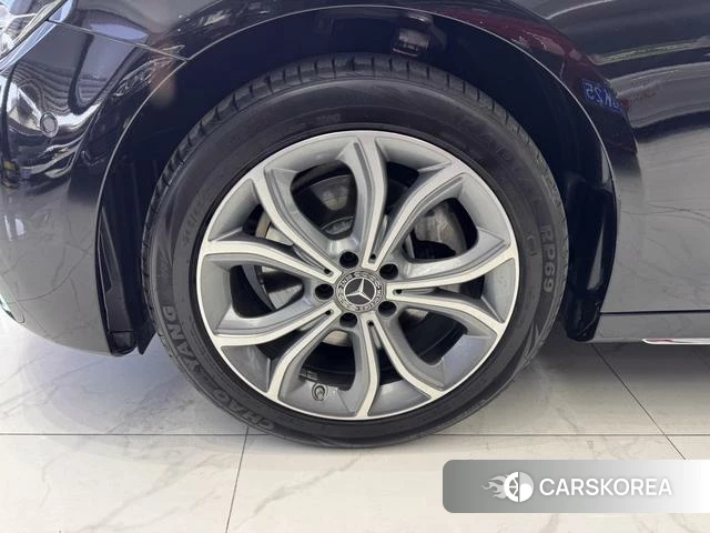 Mercedes-Benz E-Class 2021 Черный из Китая, фото 2