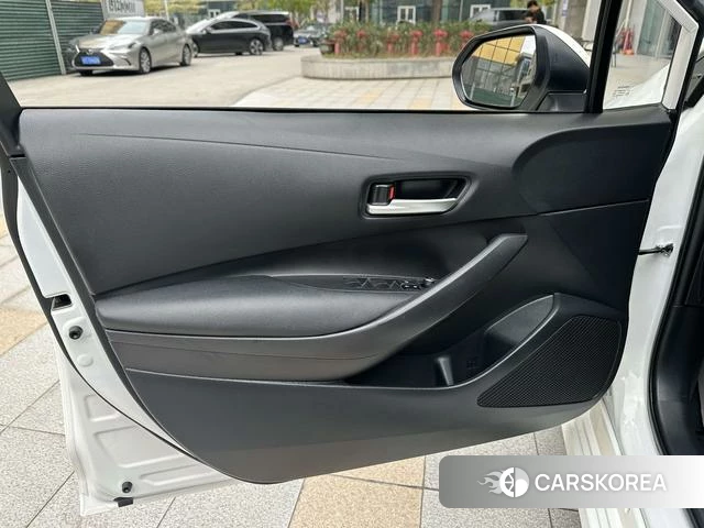 Toyota Corolla 2021 Белый из Китая, фото 2