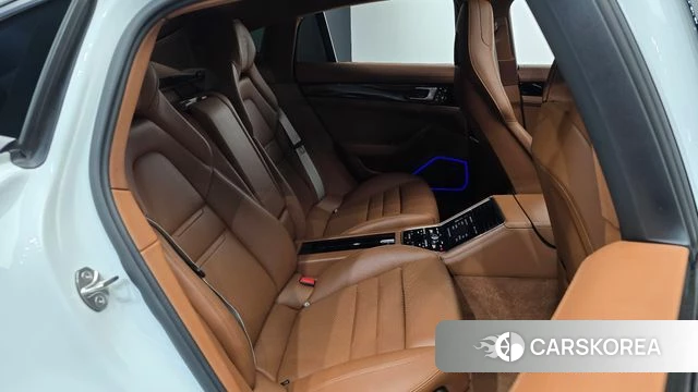 Porsche Panamera (971) 2020 Белый из Кореи, фото 2