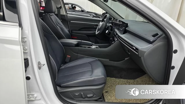Hyundai Sonata D Edge (DN8) 2023 Белый из Кореи, фото 2