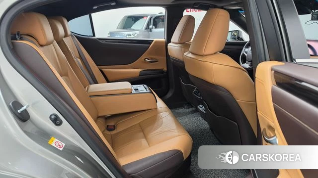 Lexus ES300h 7th generation 2019 Серый из Кореи, фото 2