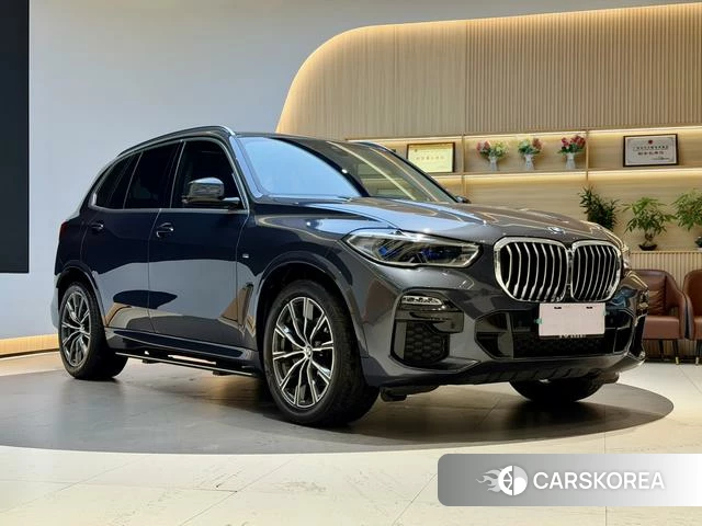 BMW X5 2021 Серебристо-серый из Китая, фото 2