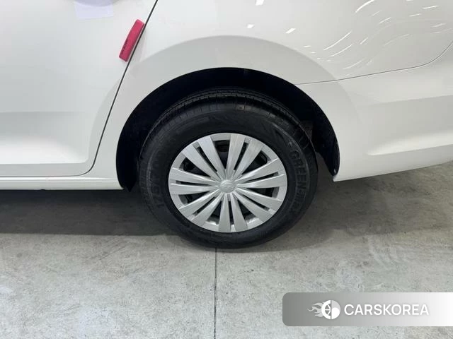 Volkswagen Santana 2023 Белый из Китая, фото 2