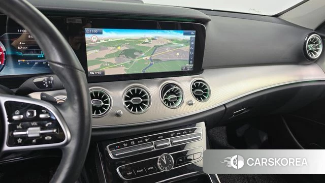 Mercedes-Benz E-Class W213 2018 Белый из Кореи, фото 2