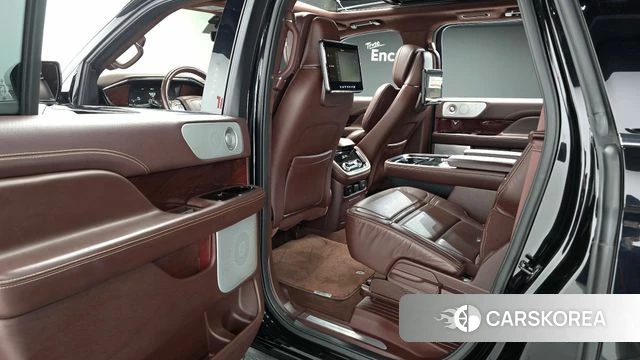 Lincoln Navigator 4th generation 2021 Черный из Кореи, фото 2