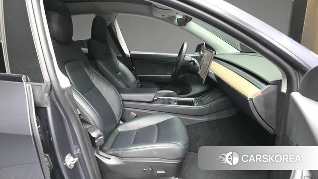 Tesla Model Y 2021 Серый из Кореи, фото 2