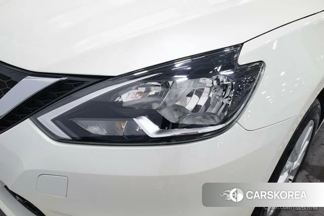 Nissan Sylphy 2024 Белый из Китая, фото 2