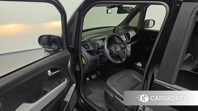Kia The New Kia Ray 2023 Черный из Кореи, фото 2