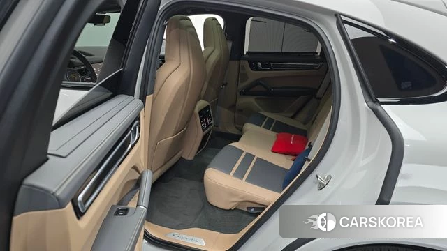 Porsche Cayenne (PO536) 2022 Серебристо-серый из Кореи, фото 2