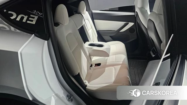 Tesla Model Y 2022 Белый из Кореи, фото 2