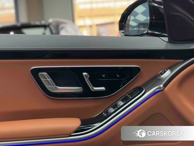 Mercedes-Benz S-Class 2024 Черный из Китая, фото 2