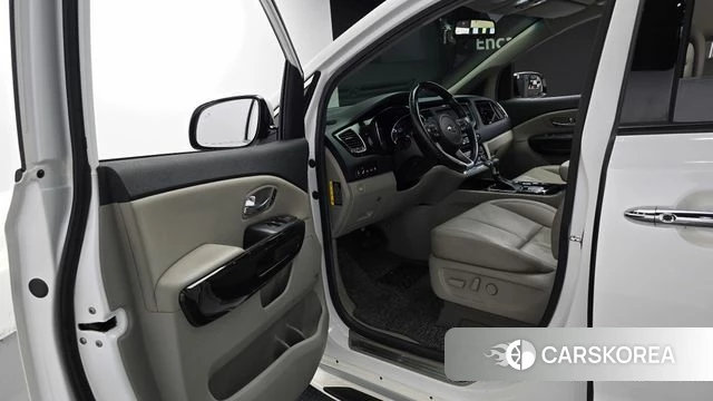 Kia The New Carnival 2018 Белый из Кореи, фото 2