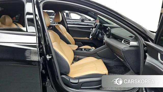 Kia K5 3rd generation 2023 Черный из Кореи, фото 2