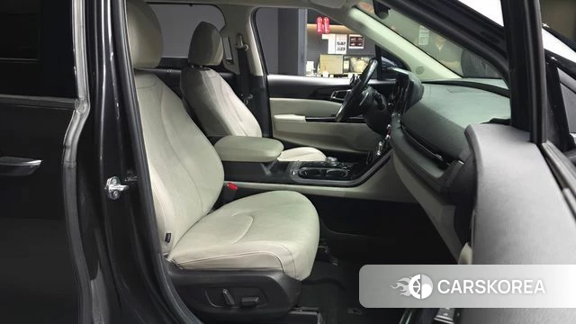Kia Carnival 4th generation 2020 Серый из Кореи, фото 2