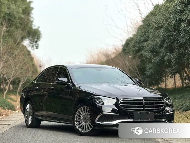 Mercedes-Benz E-Class 2023 Черный из Китая, фото 2