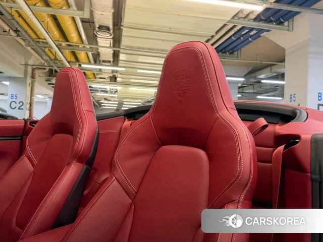 Porsche 911(992) 2026 Серебристо-серый из Кореи, фото 2