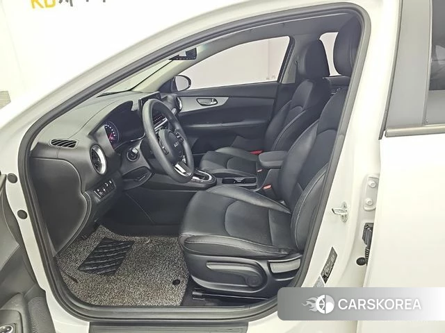 Kia The New K3 2nd generation 2021 Белый из Кореи, фото 2