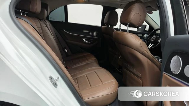 Mercedes-Benz E-Class W213 2020 Белый из Кореи, фото 2