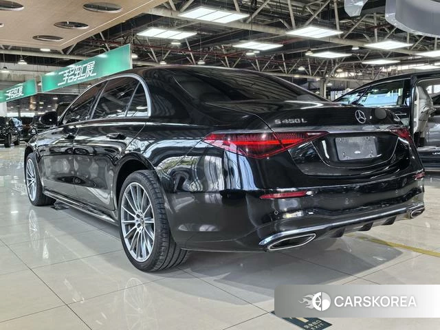 Mercedes-Benz S-Class 2024 Черный из Китая, фото 2
