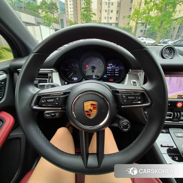 Porsche Macan 2023 Серебристо-серый из Кореи, фото 2