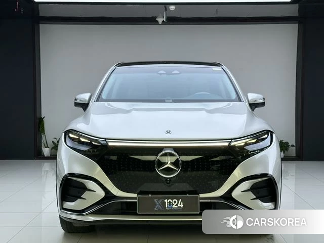 Mercedes-Benz EQS 2023 Серебристо-серый из Китая, фото 2