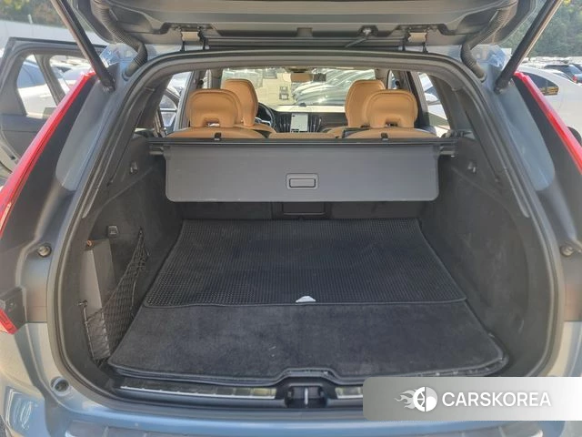 Volvo XC60 second Generation 2022 Песочный из Кореи, фото 2
