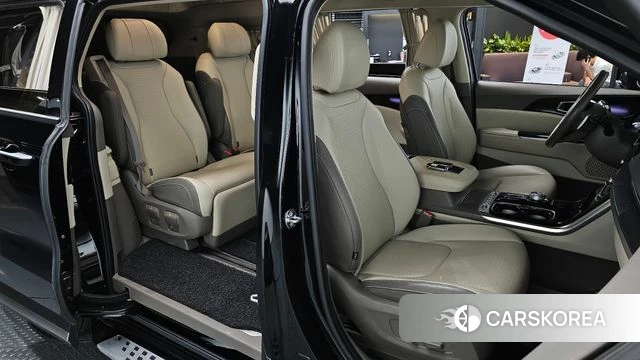 Kia Carnival 4th generation 2023 Черный из Кореи, фото 2