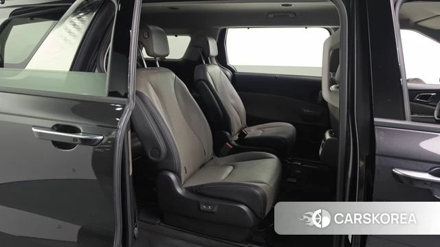 Kia The New Carnival 4th Generation 2024 Серый из Кореи, фото 2