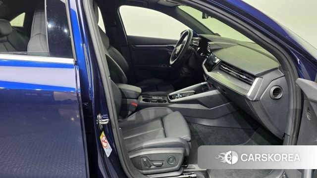 Audi A3 (8Y) 2022 Синий из Кореи, фото 2