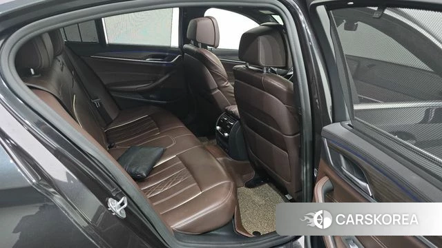 BMW 5 Series (G30) 2020 Серый из Кореи, фото 2