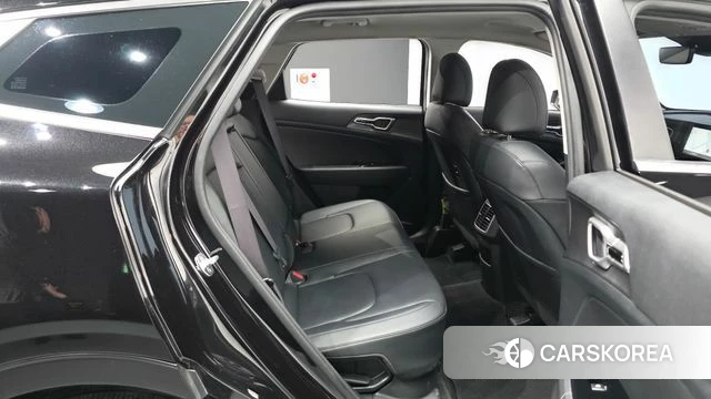 Kia Sportage 5th Generation Hybrid 2023 Черный из Кореи, фото 2