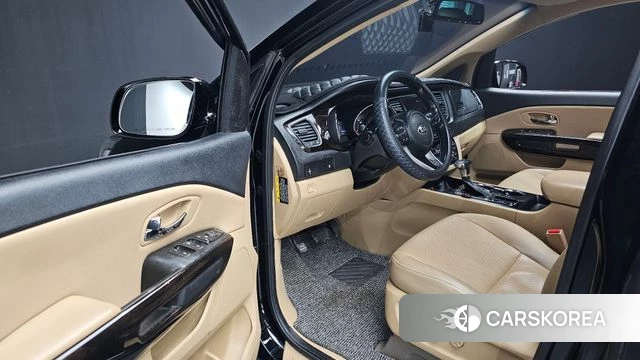 Kia The New Carnival 2018 Черный из Кореи, фото 2