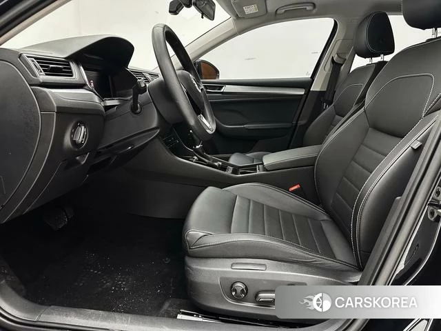 Skoda Superb 2023 Черный из Китая, фото 2