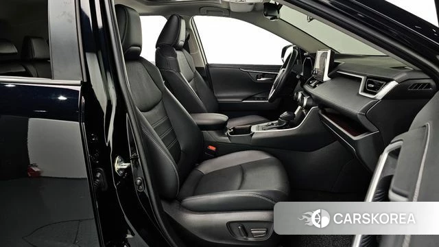 Toyota RAV4 5th Generation 2024 Черный из Кореи, фото 2