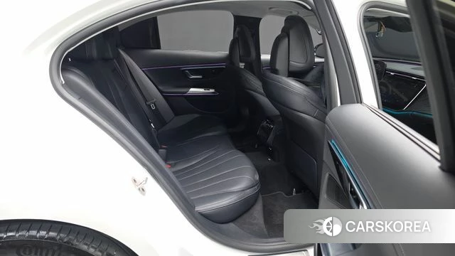 Mercedes-Benz E-Class W214 2025 Белый из Кореи, фото 2