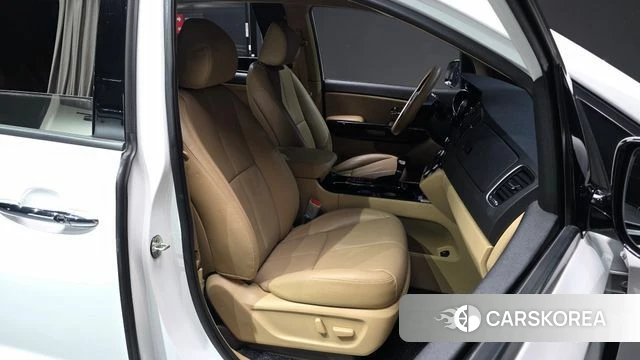 Kia The New Carnival 2018 Белый из Кореи, фото 2