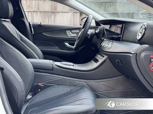 Mercedes-Benz CLS 2023 Белый из Китая, фото 2