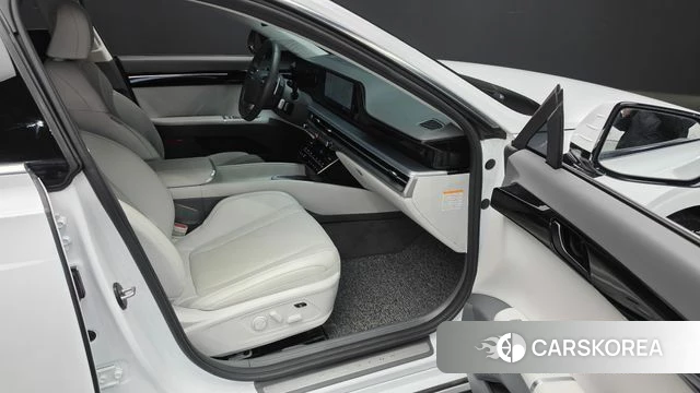 Hyundai Grandeur Hybrid (GN7) 2023 Белый из Кореи, фото 2