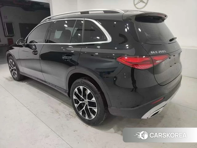 Mercedes-Benz GLC 2024 Черный из Китая, фото 2