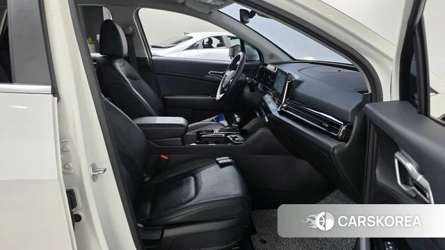 Kia Sportage 5th Generation 2023 Белый из Кореи, фото 2
