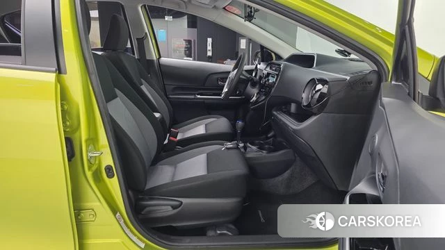 Toyota Prius C 2018 Светло-зеленый из Кореи, фото 2