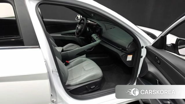 Hyundai The New Avante Hybrid (CN7) 2024 Белый из Кореи, фото 2