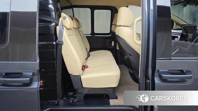 Hyundai Staria 2023 Серый из Кореи, фото 2