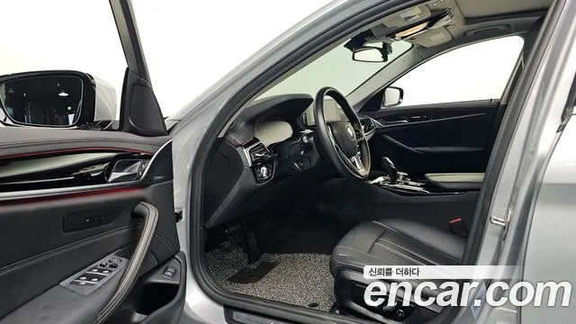 BMW 5 Series (G30) 2020 Серебряный из Кореи, фото 2