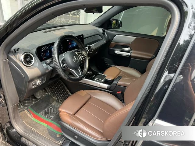 Mercedes-Benz GLB 2023 Черный из Китая, фото 2